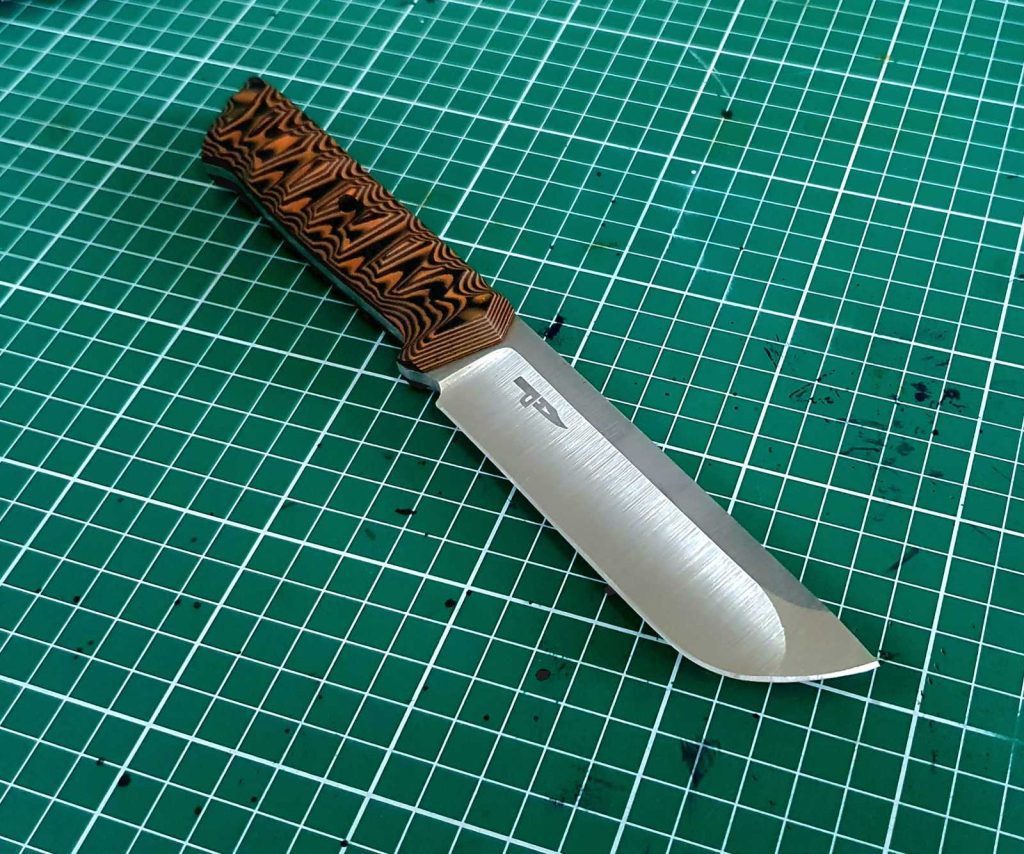 Kitsune knife carbon stainless steel compound hollow grind micarta G10 liners scales kydex sheath carbon cru-wear 1095 80crv2 magnacut